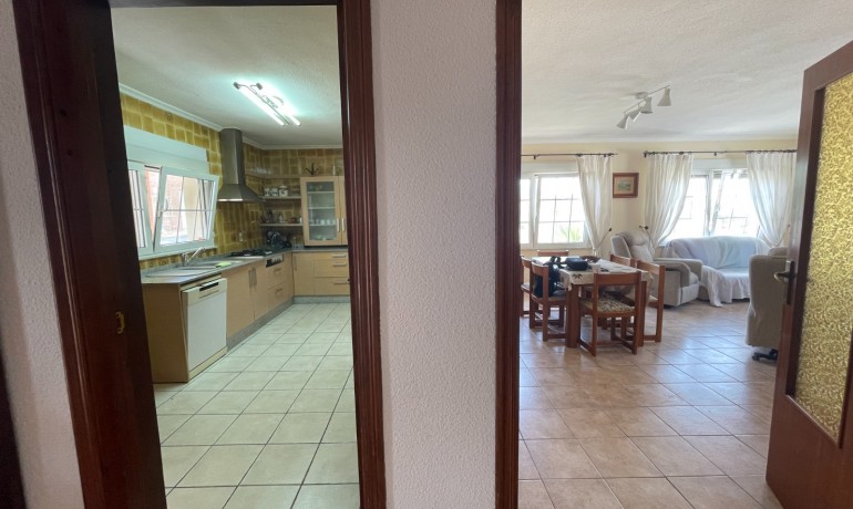 Herverkoop - Villa -
Benijofar* - Pueblo