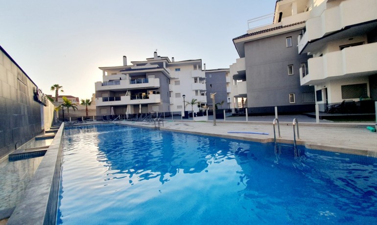 Herverkoop - Appartement / Flat -
Orihuela Costa* - Villamartín-Las Filipinas