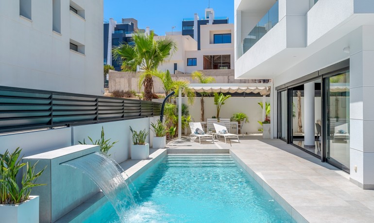 Sale - Villa -
Guardamar del Segura* - Guardamar Del Segura