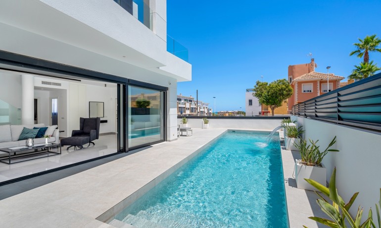 Sale - Villa -
Guardamar del Segura* - Guardamar Del Segura