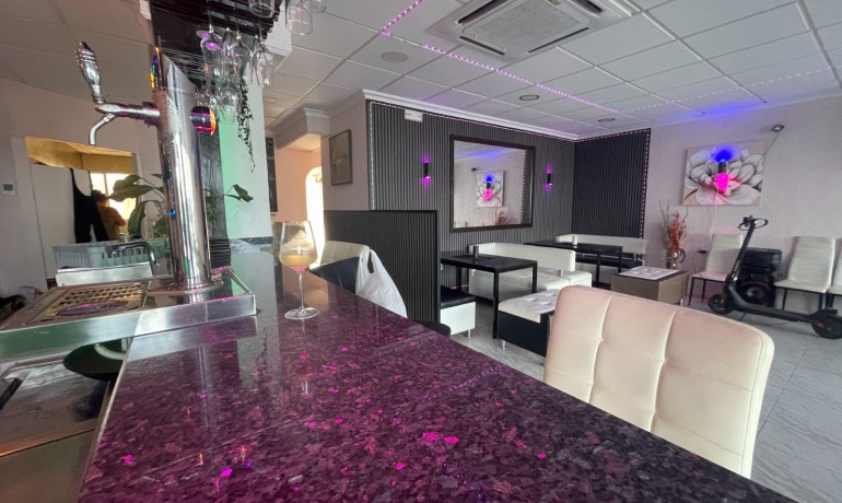 Herverkoop - Reclame -
Torrevieia - Comunidad Valenciana