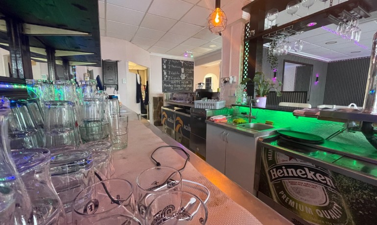 Herverkoop - Reclame -
Torrevieia - Comunidad Valenciana