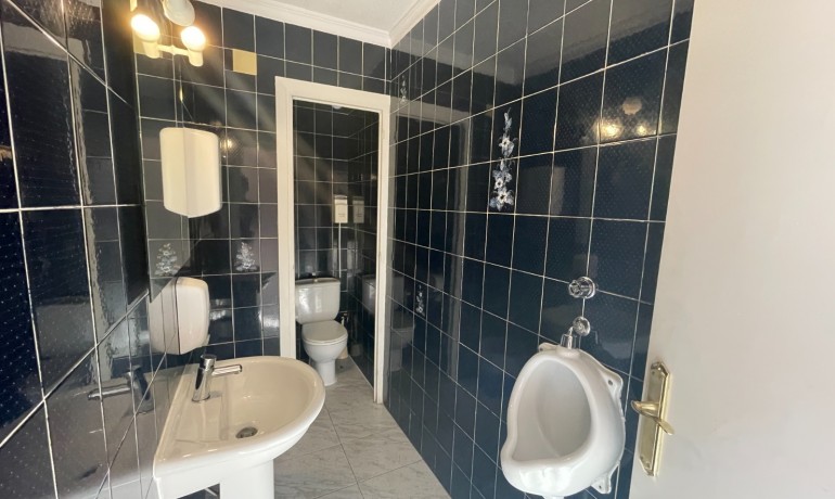 Herverkoop - Reclame -
Torrevieia - Comunidad Valenciana