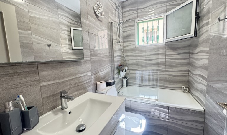 Revente - Villa -
Villamartin