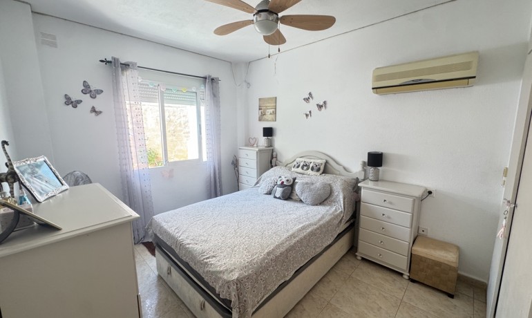 Revente - Villa -
Villamartin