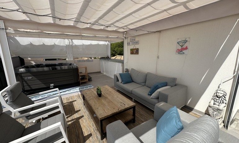 Venta - Apartamento / piso -
Villamartin