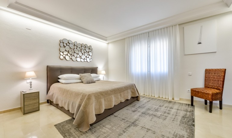 Herverkoop - Villa -
Altea* - Sierra de Altea