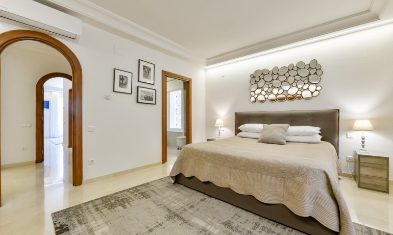 Herverkoop - Villa -
Altea* - Sierra de Altea