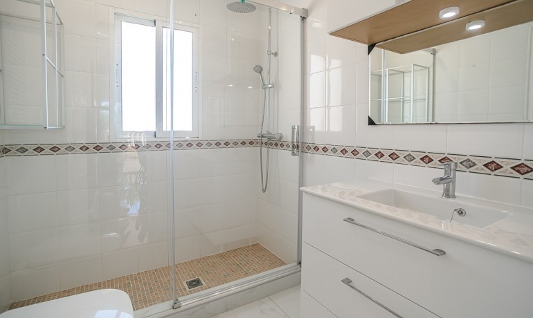 Herverkoop - Villa -
Torrevieja* - La Siesta