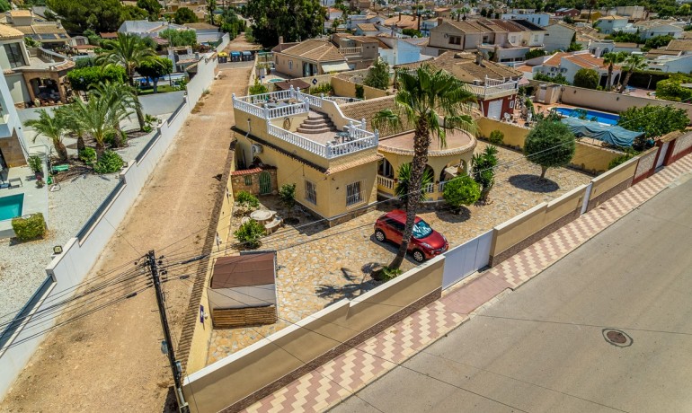 Herverkoop - Villa -
Torrevieja* - La Siesta