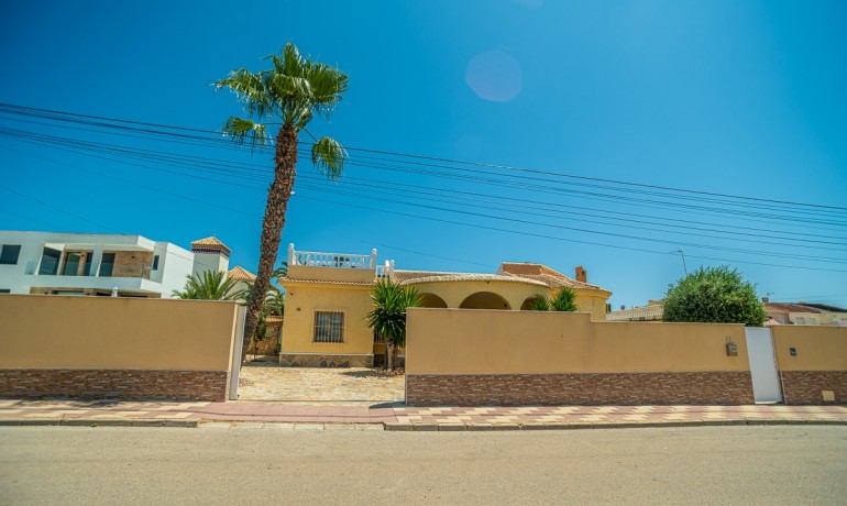 Herverkoop - Villa -
Torrevieja* - La Siesta