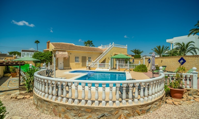 Herverkoop - Villa -
Torrevieja* - La Siesta