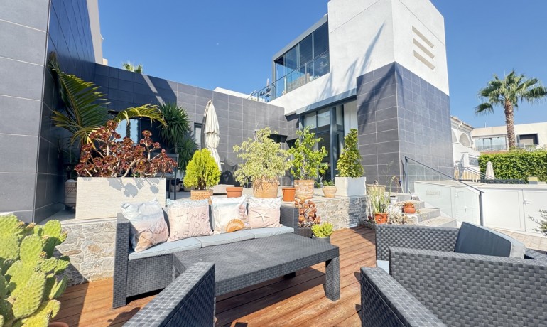 Venta - Apartamento / piso -
Villamartin