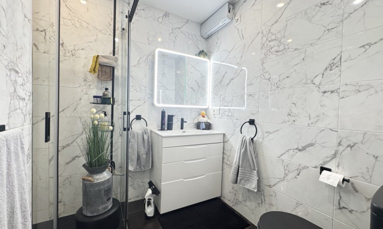 Venta - Apartamento / piso -
Villamartin