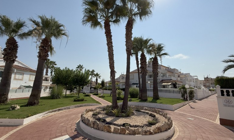 Herverkoop - Appartement / Flat -
Orihuela Costa* - La Zenia