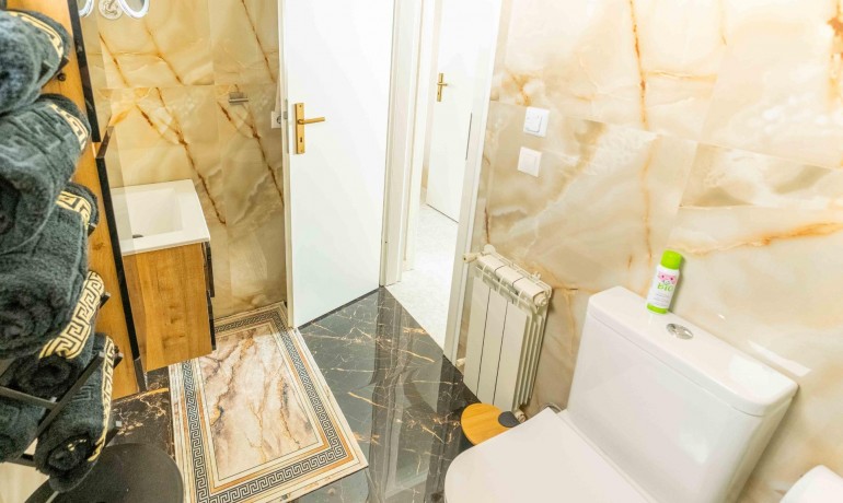 Herverkoop - Villa -
Orihuela Costa* - Punta Prima