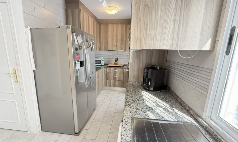 Herverkoop - Huis -
Orihuela Costa* - La Zenia