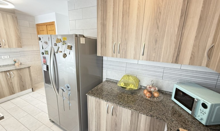 Herverkoop - Huis -
Orihuela Costa* - La Zenia