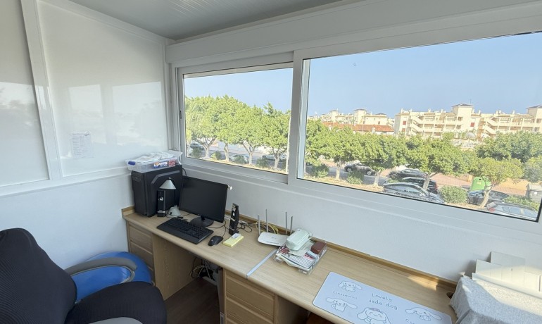 Herverkoop - Huis -
Orihuela Costa* - La Zenia