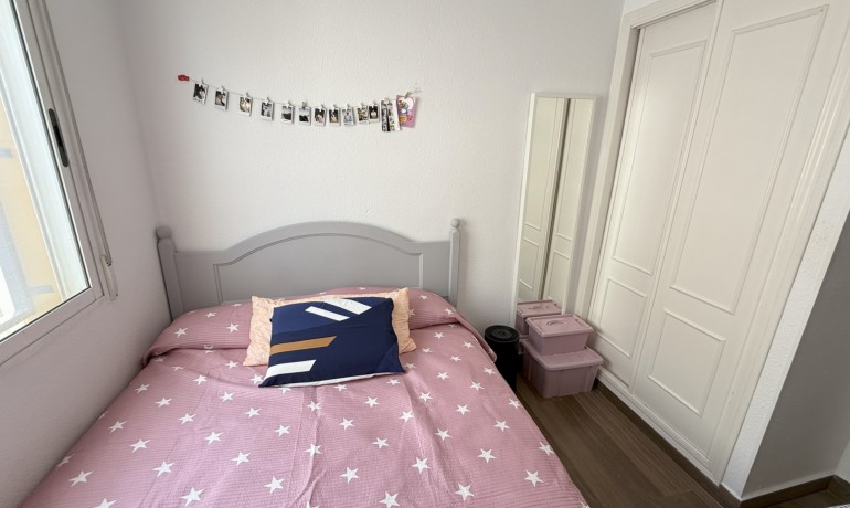 Herverkoop - Huis -
Orihuela Costa* - La Zenia