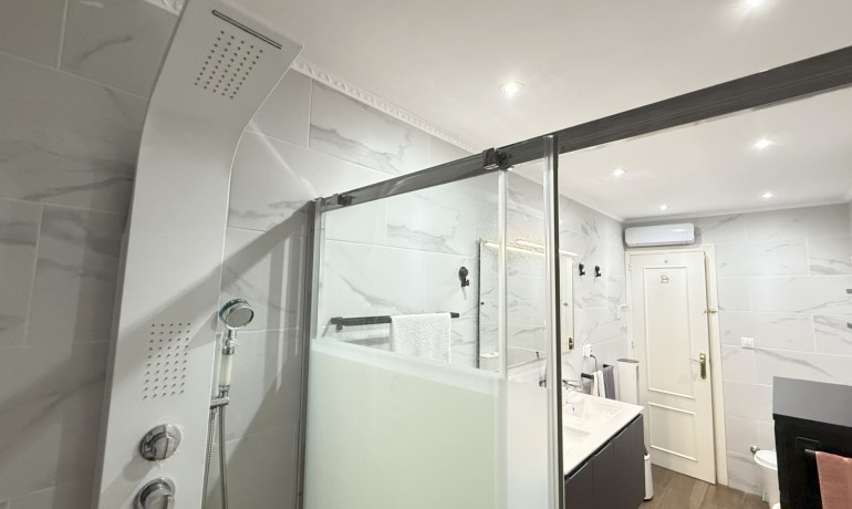 Herverkoop - Huis -
Orihuela Costa* - La Zenia