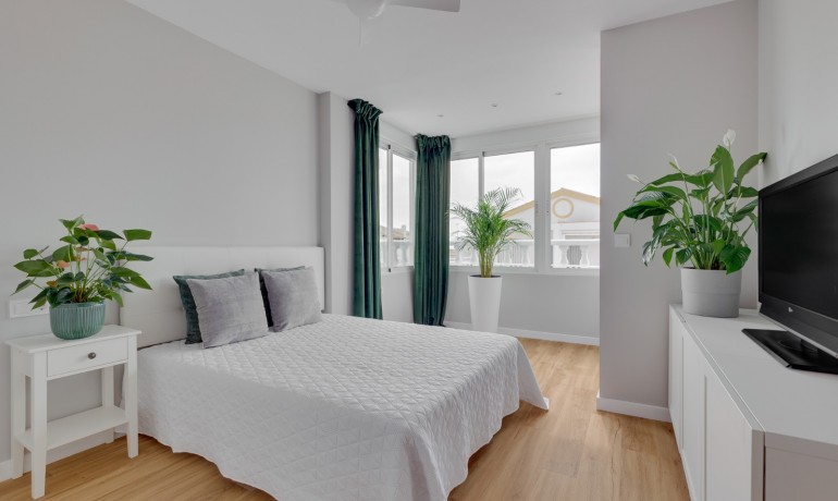 Herverkoop - Huis -
Orihuela* - Los Balcones