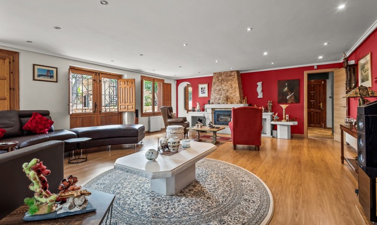 Herverkoop - Finca / Landgoed -
Torremendo