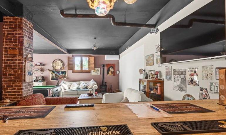 Herverkoop - Finca / Landgoed -
Torremendo