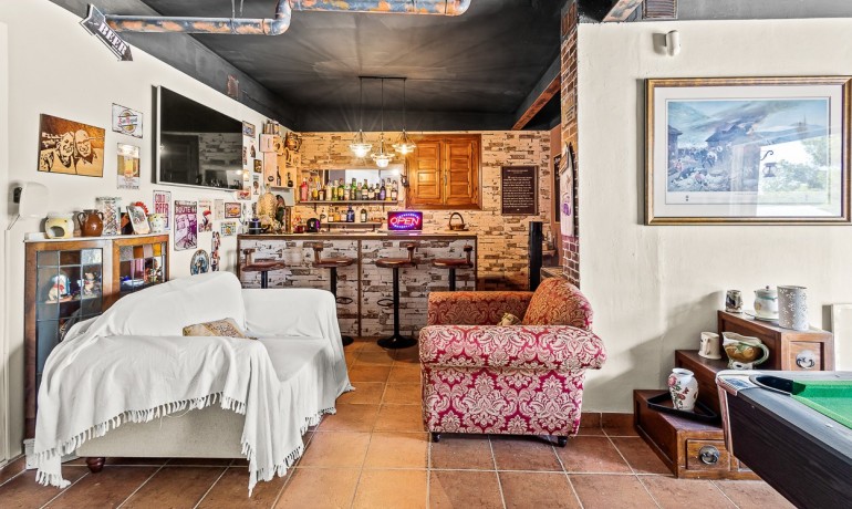 Herverkoop - Finca / Landgoed -
Torremendo