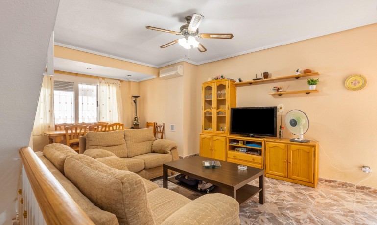 Venta - Apartamento / piso -
Los Alcázares - Centro