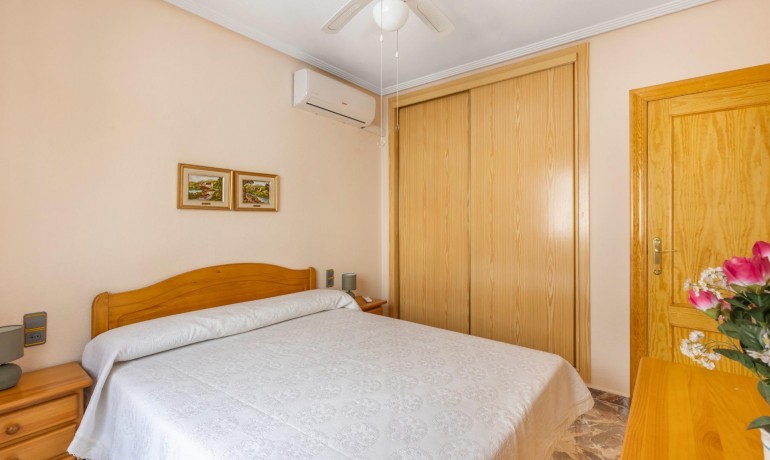 Venta - Apartamento / piso -
Los Alcázares - Centro