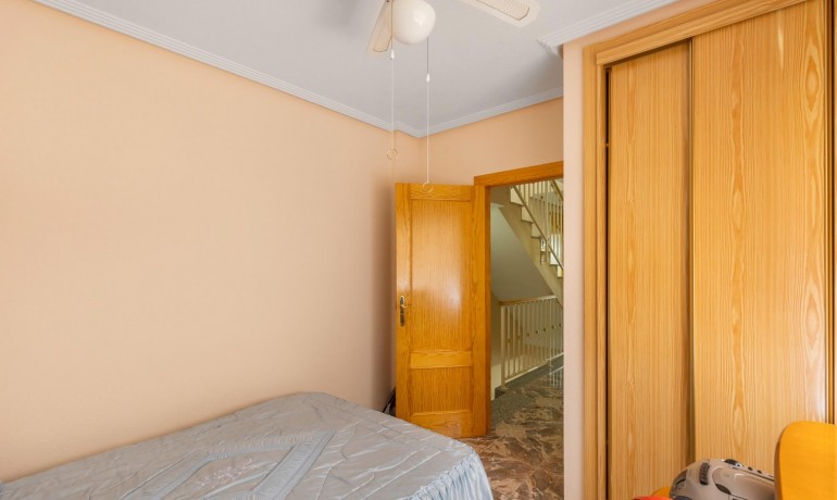 Venta - Apartamento / piso -
Los Alcázares - Centro