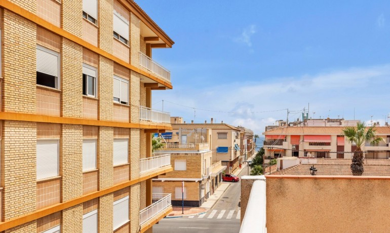 Venta - Apartamento / piso -
Los Alcázares - Centro