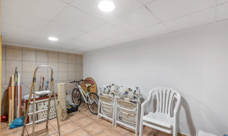 Venta - Apartamento / piso -
Los Alcázares - Centro