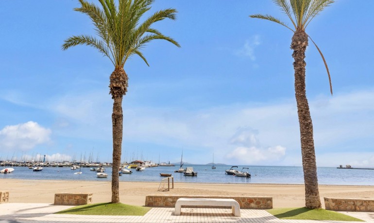 Venta - Apartamento / piso -
Los Alcázares - Centro