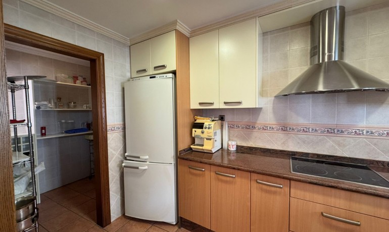 Venta - Casa -
Los Montesinos