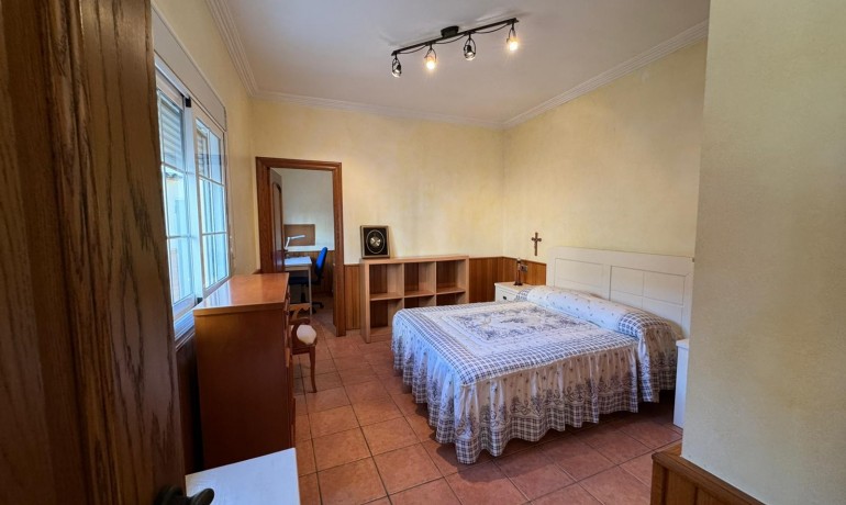 Venta - Casa -
Los Montesinos