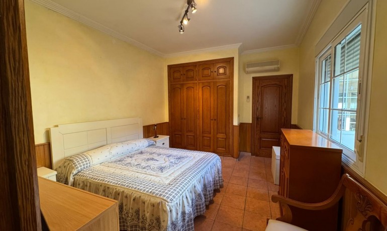 Venta - Casa -
Los Montesinos