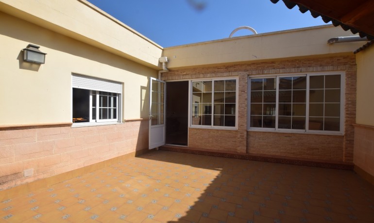 Venta - Casa -
Los Montesinos