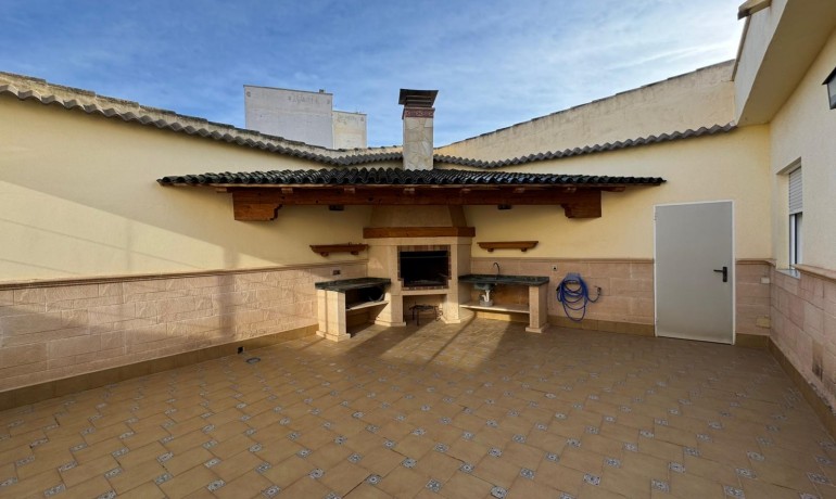 Venta - Casa -
Los Montesinos