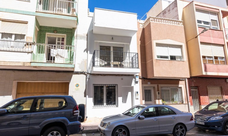 Venta - Apartamento / piso -
Torrevieja - torrevieja