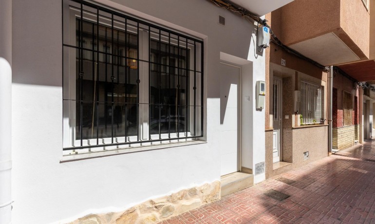 Venta - Apartamento / piso -
Torrevieja - torrevieja