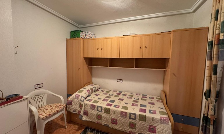 Herverkoop - Appartement / Flat -
Torrevieja* - Estacion de autobuses