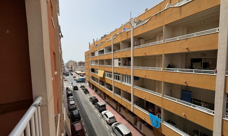 Herverkoop - Appartement / Flat -
Torrevieja* - Estacion de autobuses