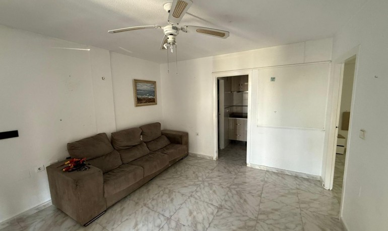 Herverkoop - Huis -
Torrevieja* - Carrefour