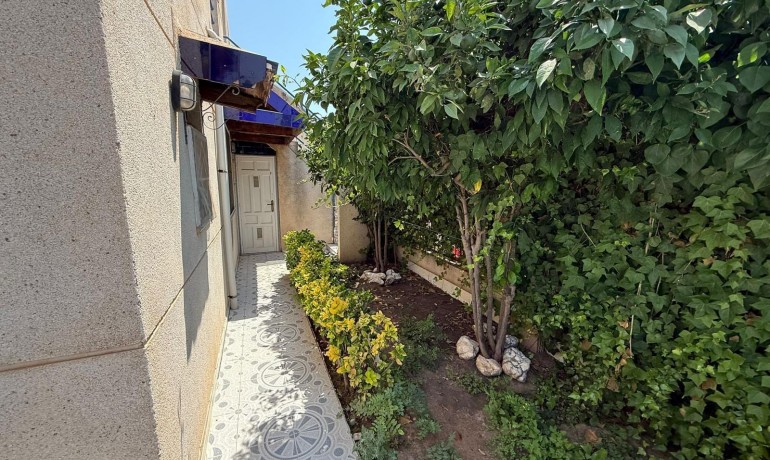 Herverkoop - Huis -
Torrevieja* - Carrefour