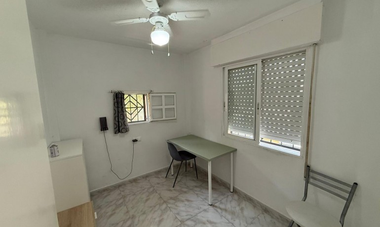 Herverkoop - Huis -
Torrevieja* - Carrefour