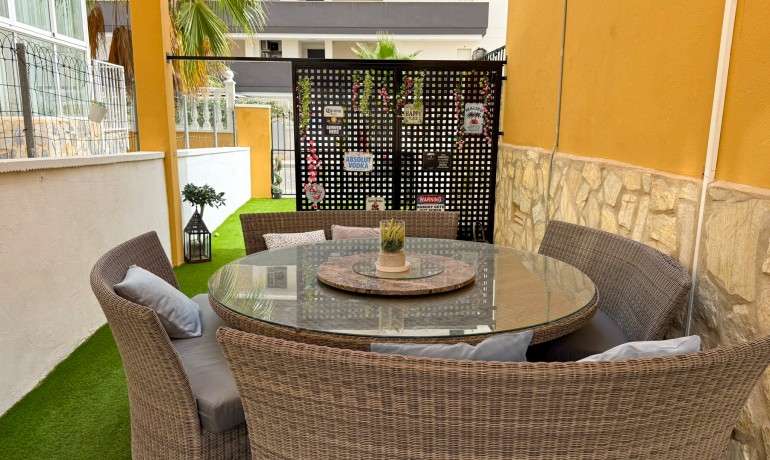 Herverkoop - Villa -
Orihuela Costa* - Orihuela Costa Alicante