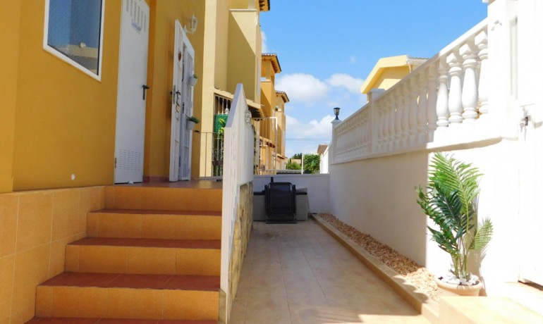 Herverkoop - Villa -
Orihuela Costa* - Orihuela Costa Alicante