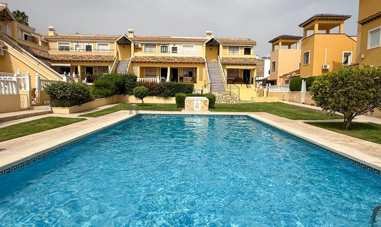 Herverkoop - Villa -
Orihuela Costa* - Orihuela Costa Alicante